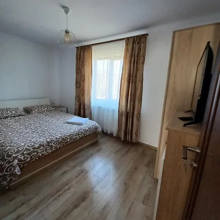 Langa Manastirea Izbuc Guest house Calugari