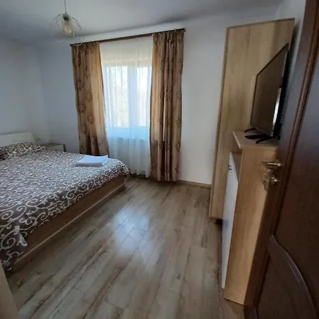 Langa Manastirea Izbuc Guest house Calugari